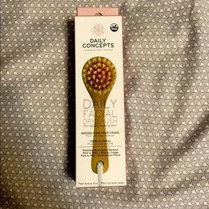 Facial Dry Brush